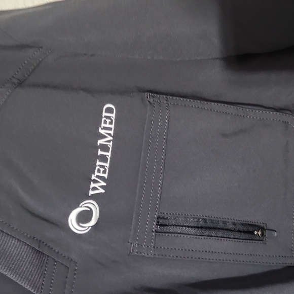 Infinity Shirt Scrub Small Gray Wellmed New - Picture 3 of 10